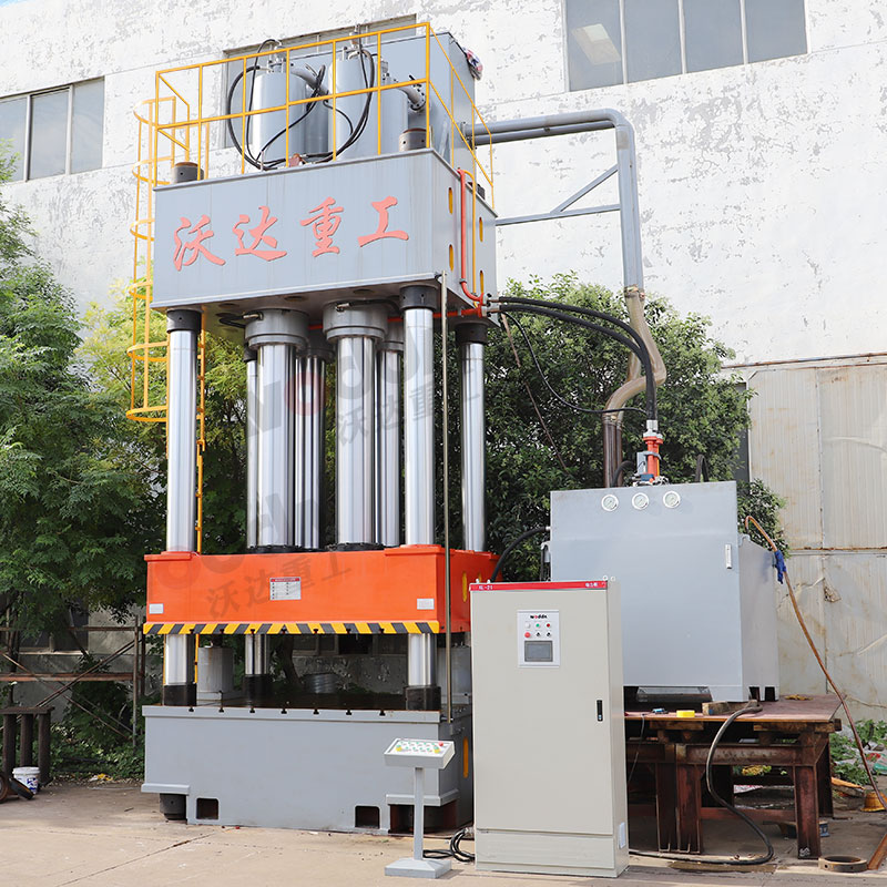 2000噸坩堝成型液壓機_坩堝生產(chǎn)設備